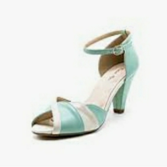 Dolce Nome Vicky Peeptoe in Mint & Cream sz 9 NWT - Picture 2 of 2